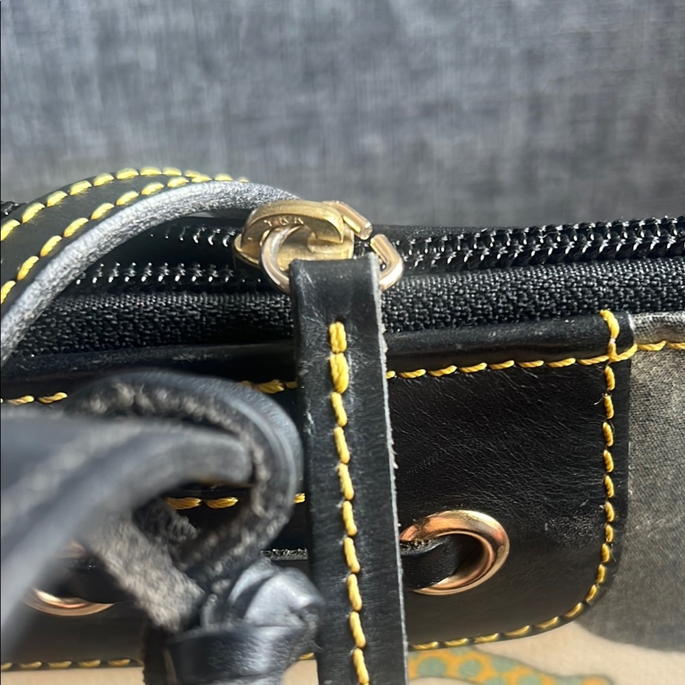 Dooney & Bourke Vintage Scottie Satchel - Picture 11 of 17
